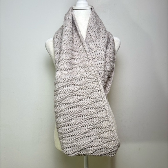 Made Italy Alpaca Wool Blend Chunky Knit Infinity Scarf NEW minimalist neutral - Picture 4 of 11